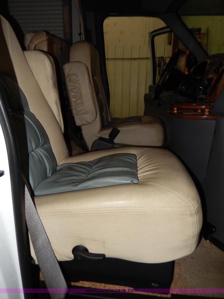 image for item D8131 1999 Ford Econoline E350 Eagle recreational vehicle