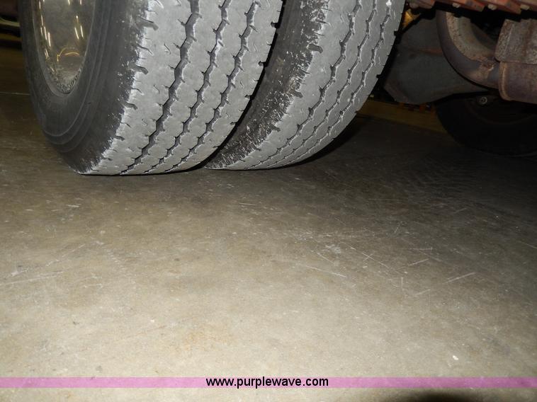 image for item D8131 1999 Ford Econoline E350 Eagle recreational vehicle