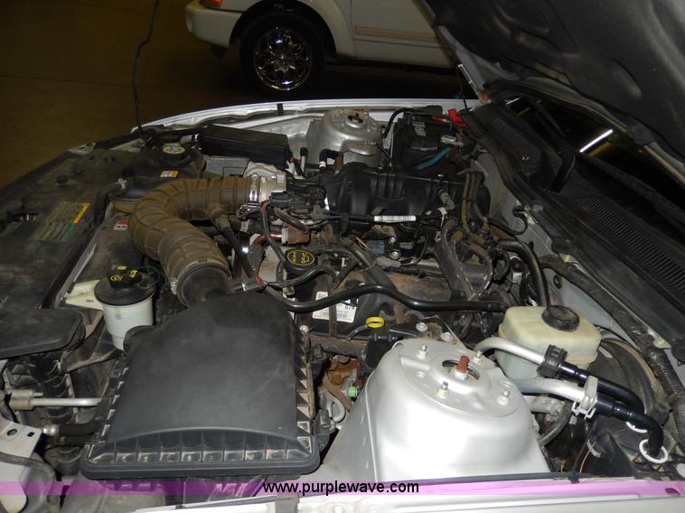 image for item D8133 2006 Ford Mustang