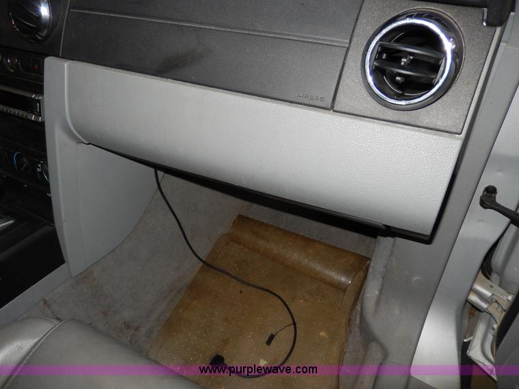 image for item D8133 2006 Ford Mustang