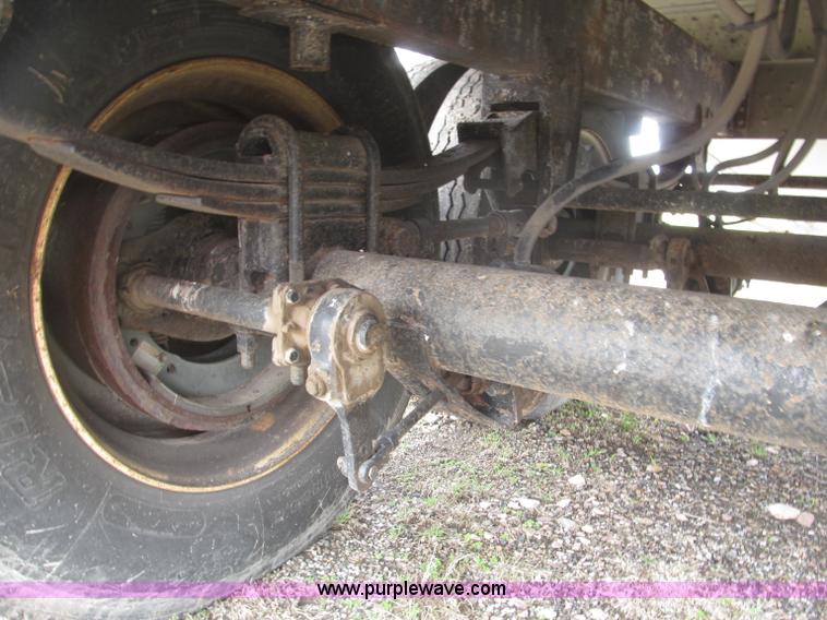 image for item B5473 1995 Corn Husker aluminum tandem axle grain trailer