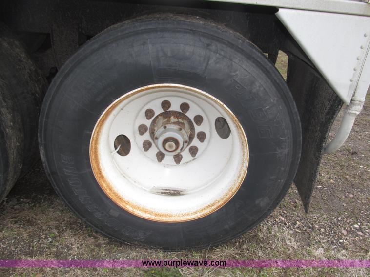 image for item B5473 1995 Corn Husker aluminum tandem axle grain trailer