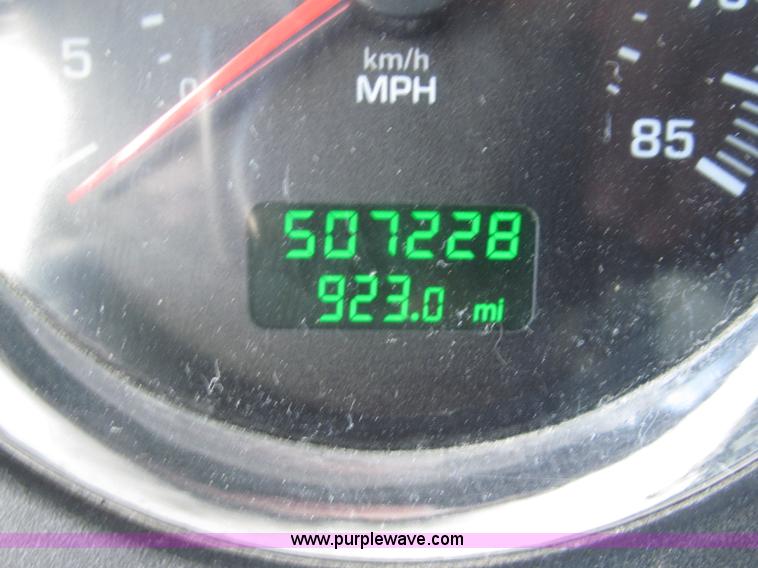 image for item B5481 2007 Kenworth T800 semi truck