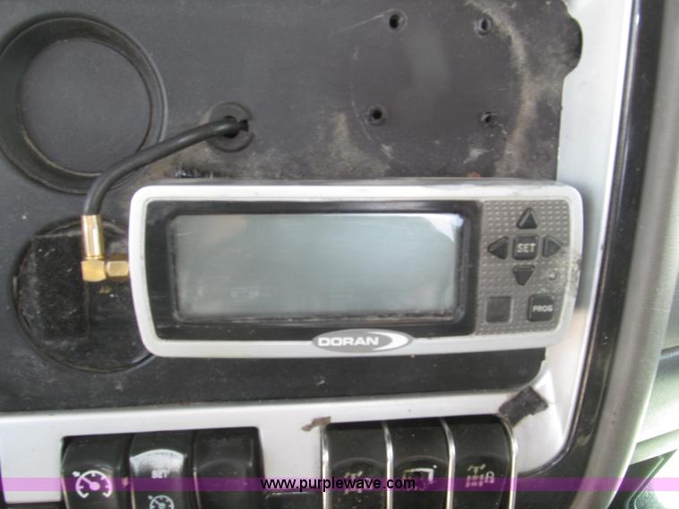 image for item B5481 2007 Kenworth T800 semi truck