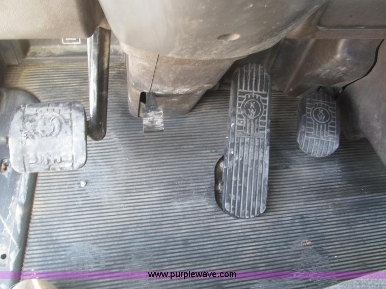 image for item B5481 2007 Kenworth T800 semi truck