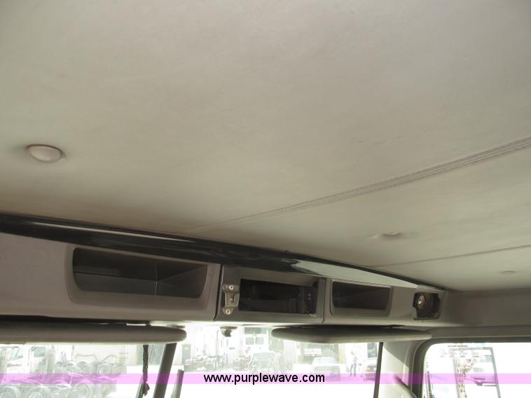 image for item B5481 2007 Kenworth T800 semi truck