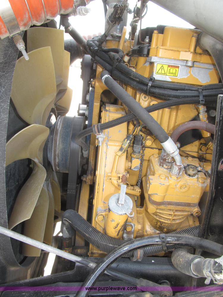 image for item B5481 2007 Kenworth T800 semi truck