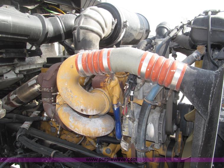 image for item B5481 2007 Kenworth T800 semi truck