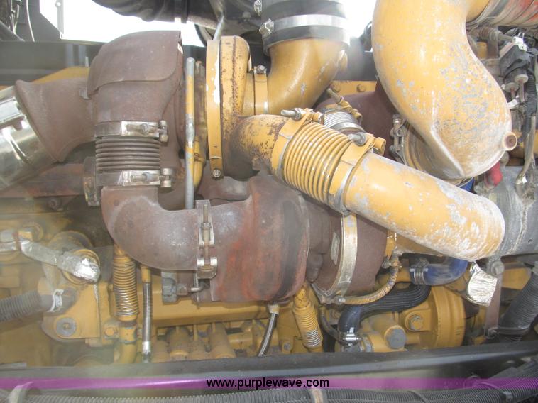 image for item B5481 2007 Kenworth T800 semi truck