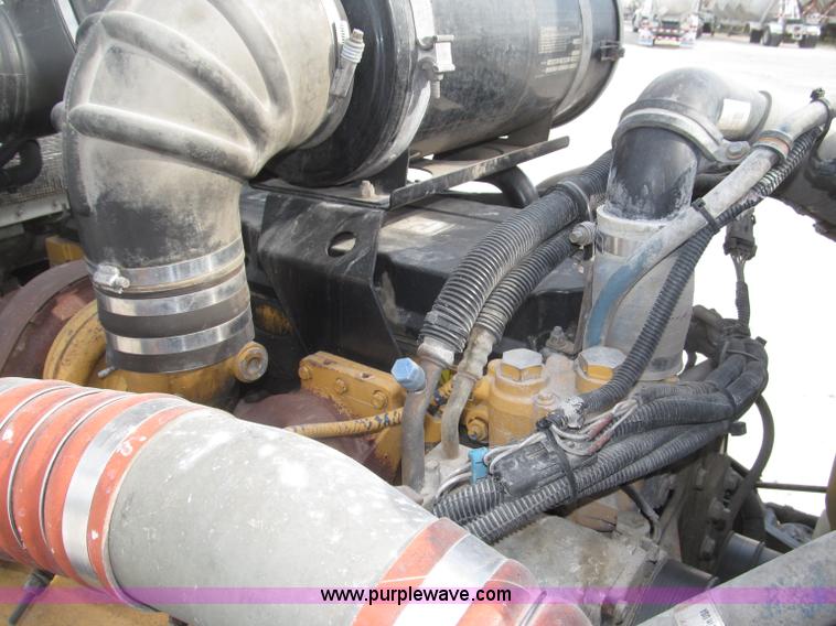 image for item B5481 2007 Kenworth T800 semi truck