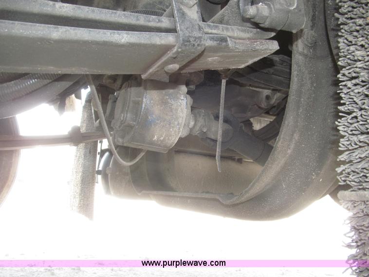 image for item B5481 2007 Kenworth T800 semi truck