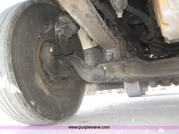 image for item B5481 2007 Kenworth T800 semi truck