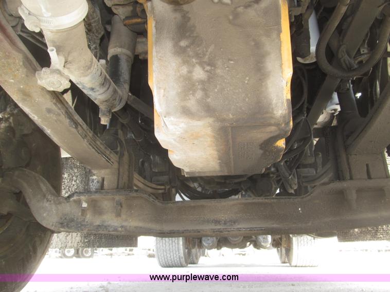 image for item B5481 2007 Kenworth T800 semi truck