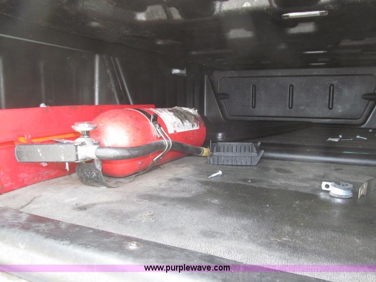 image for item B5482 2005 Freightliner Columbia Heritage Edition semi truck