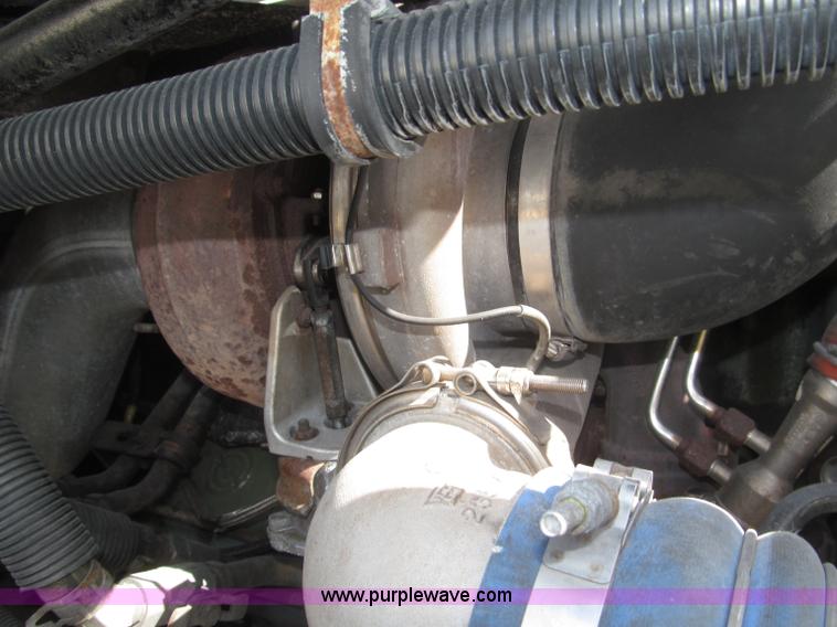 image for item B5482 2005 Freightliner Columbia Heritage Edition semi truck