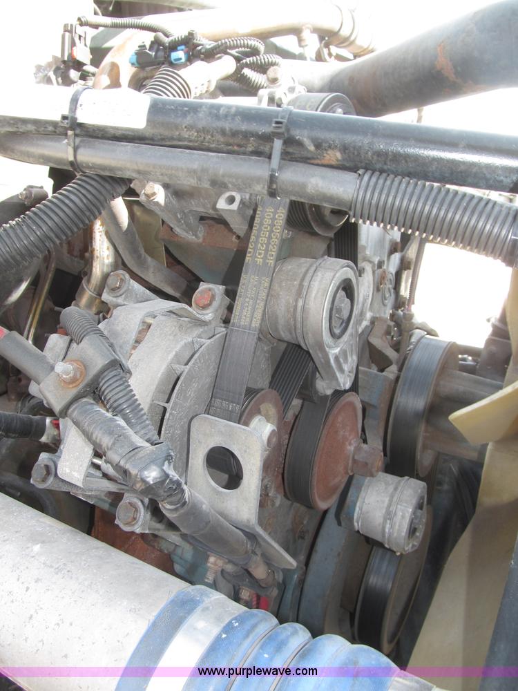 image for item B5482 2005 Freightliner Columbia Heritage Edition semi truck