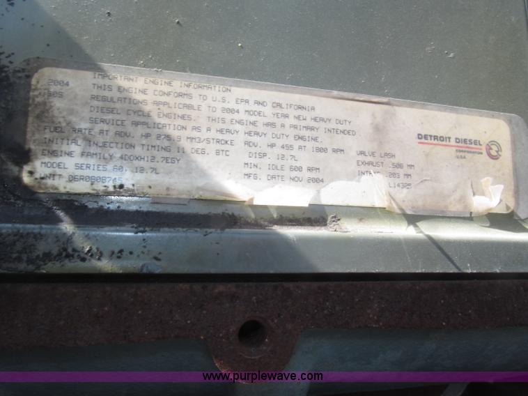 image for item B5482 2005 Freightliner Columbia Heritage Edition semi truck