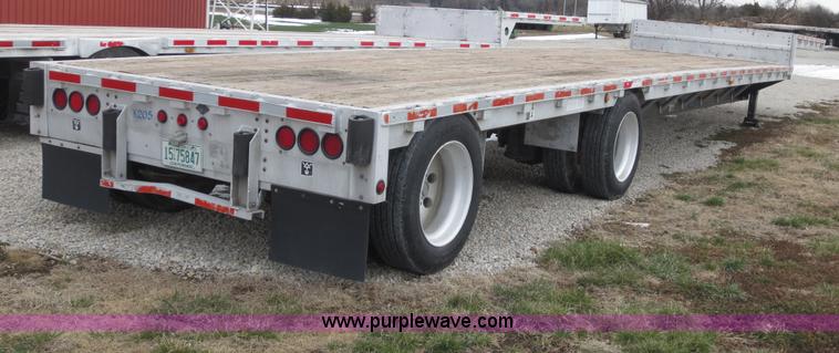 image for item D5806 1997 Wilson 48' step deck trailer