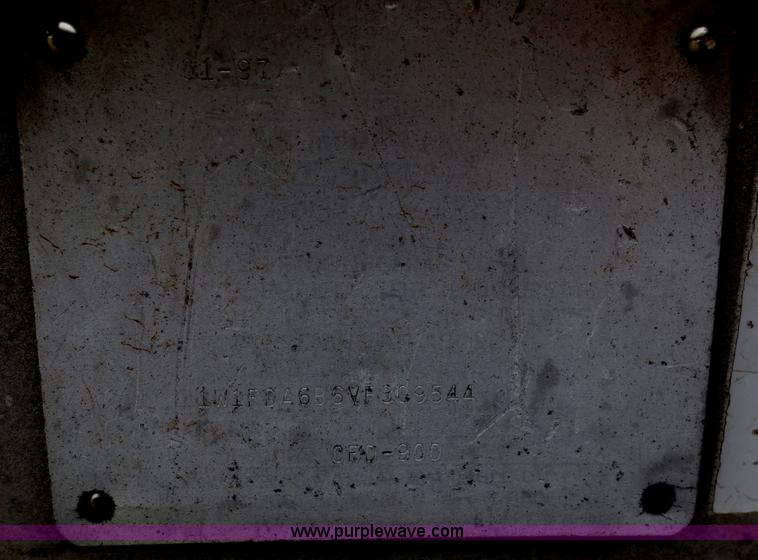 image for item D5806 1997 Wilson 48' step deck trailer