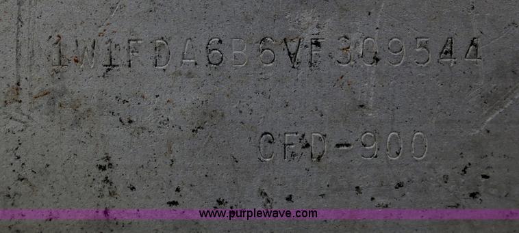 image for item D5806 1997 Wilson 48' step deck trailer