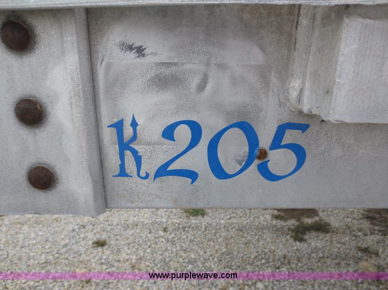 image for item D5806 1997 Wilson 48' step deck trailer