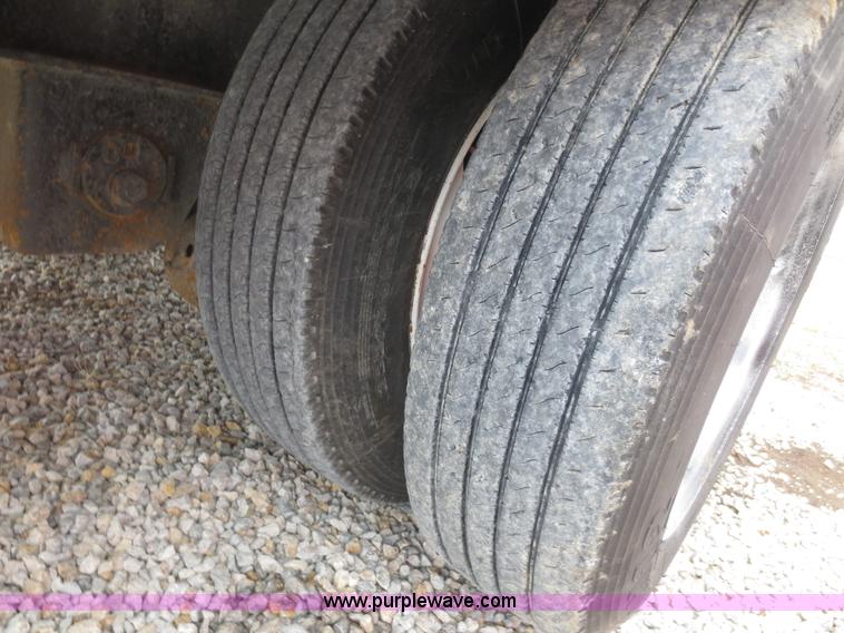 image for item D5807 2002 Transcraft Eagle 48' step deck trailer