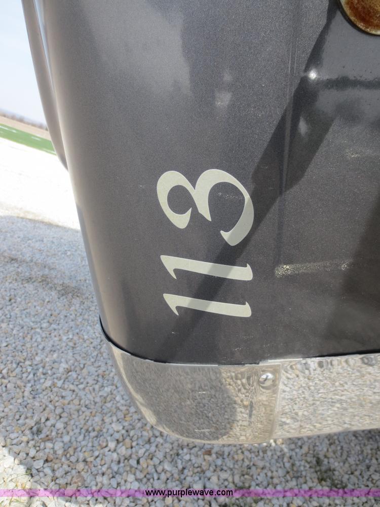 image for item D5808 2004 Freightliner FLD132 XL Classic semi truck