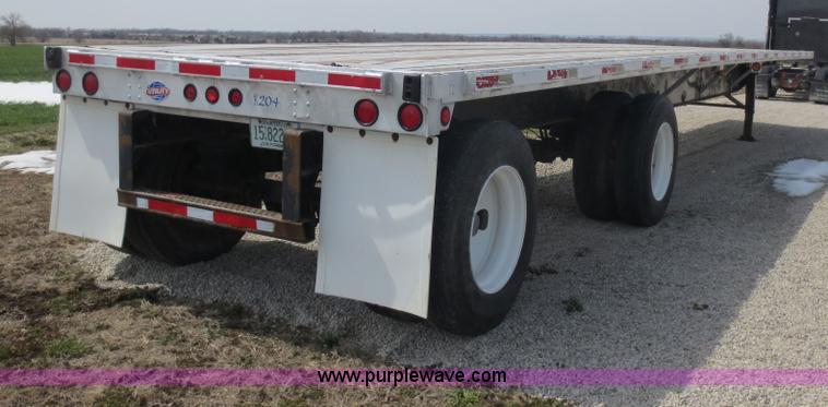 image for item D5809 2000 Utility 48' flatbed semi trailer