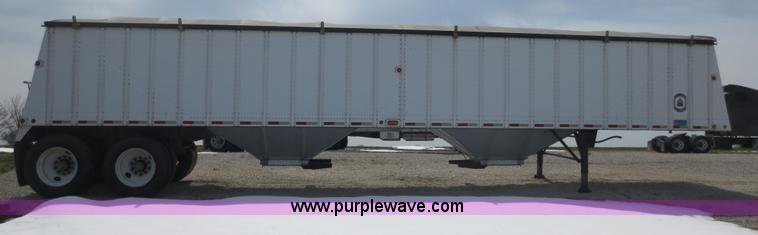 image for item D5811 2002 Merritt 42' double hopper grain trailer
