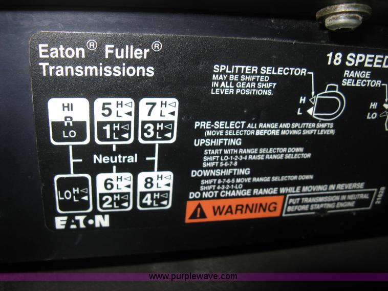 image for item E3395 1996 International F9370 semi truck