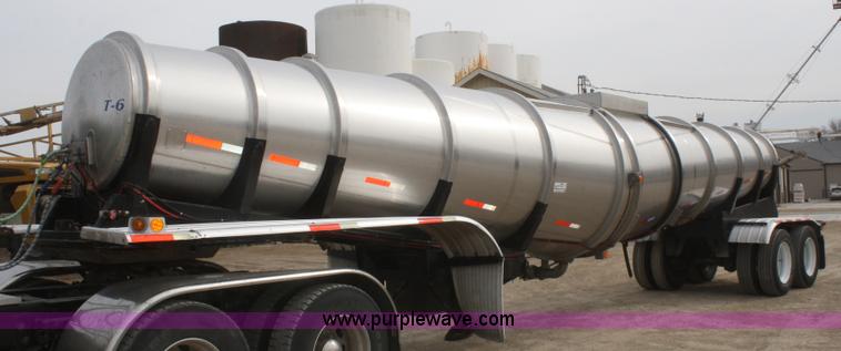 image for item F2798 1985 Polar stainless steel tanker trailer