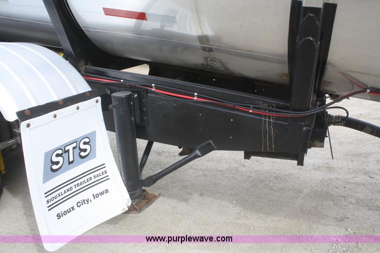 image for item F2798 1985 Polar stainless steel tanker trailer