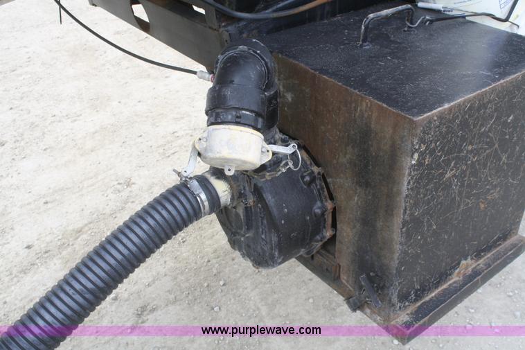 image for item F2798 1985 Polar stainless steel tanker trailer