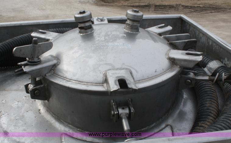 image for item F2798 1985 Polar stainless steel tanker trailer