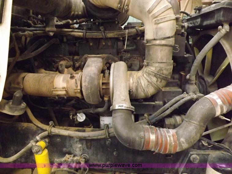 image for item F8750 1995 Kenworth T800B semi truck