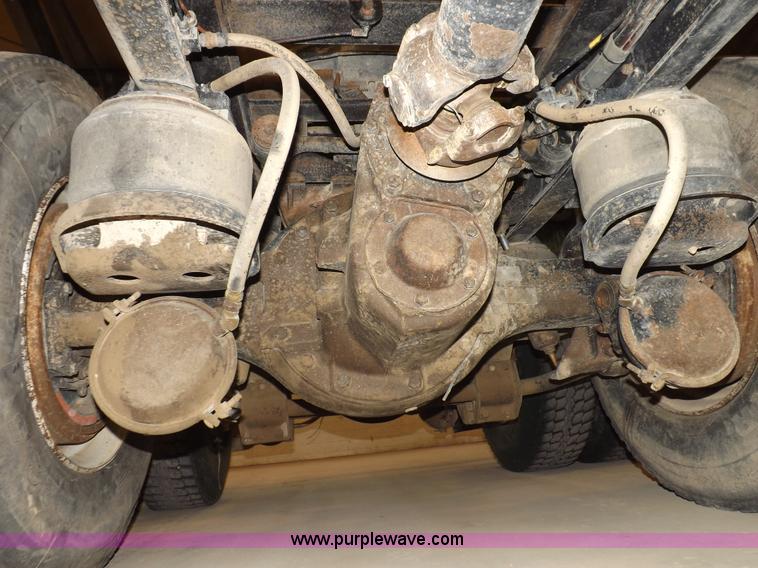 image for item F8750 1995 Kenworth T800B semi truck