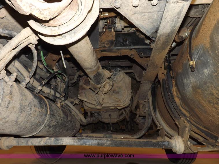 image for item F8750 1995 Kenworth T800B semi truck