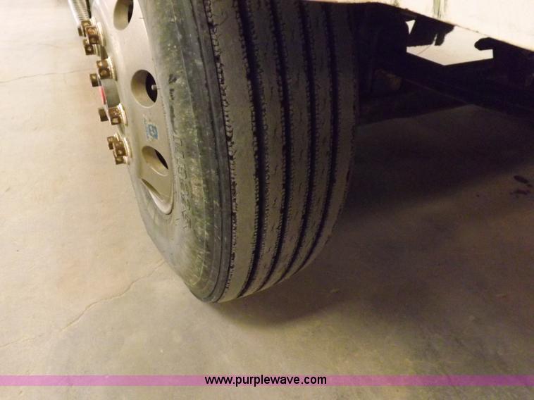 image for item F8750 1995 Kenworth T800B semi truck