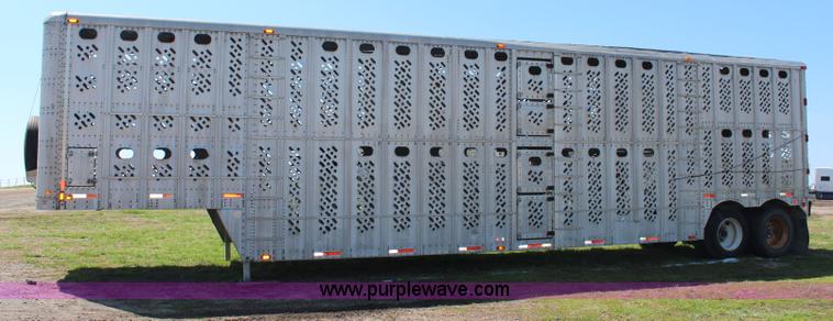 image for item G5346 1986 Wilson 48' cattle pot trailer