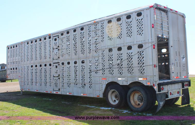 image for item G5346 1986 Wilson 48' cattle pot trailer