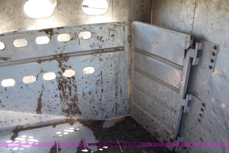 image for item G5346 1986 Wilson 48' cattle pot trailer