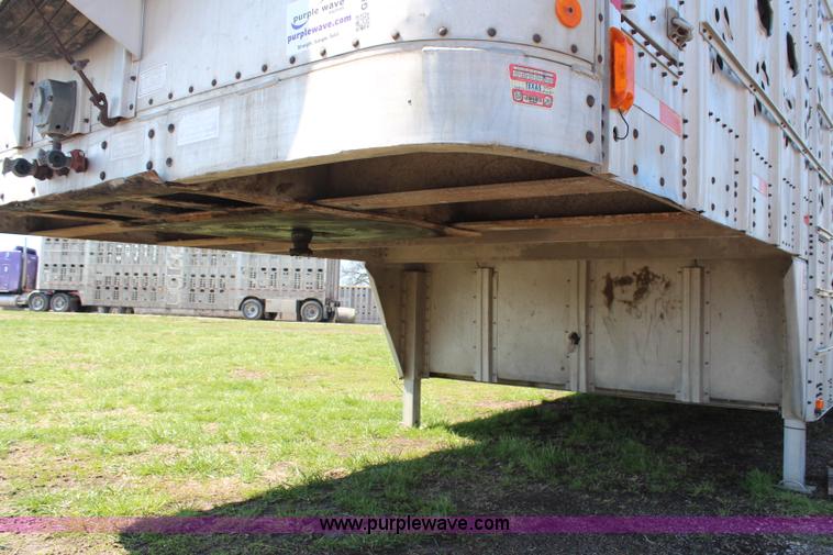 image for item G5346 1986 Wilson 48' cattle pot trailer