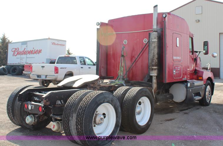 image for item G5357 1995 Kenworth T600 semi truck