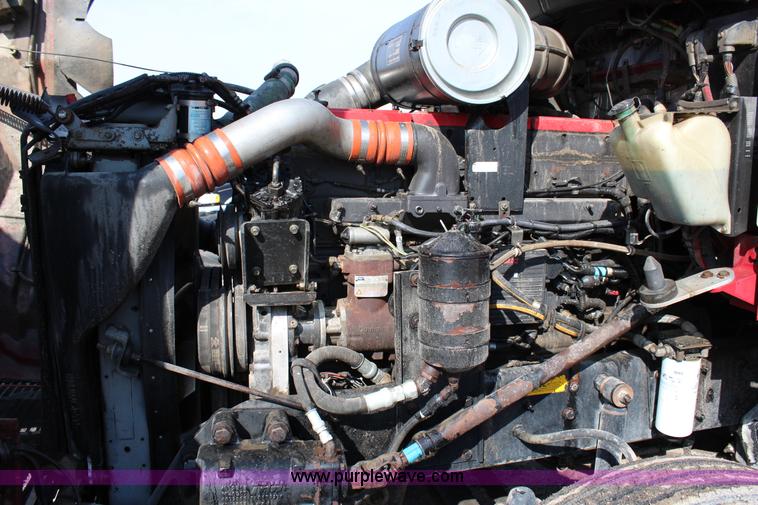 image for item G5357 1995 Kenworth T600 semi truck