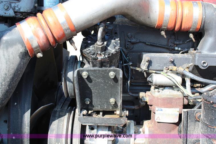 image for item G5357 1995 Kenworth T600 semi truck