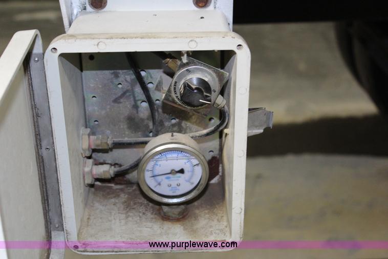 image for item G5359 1992 Timpte double hopper grain trailer