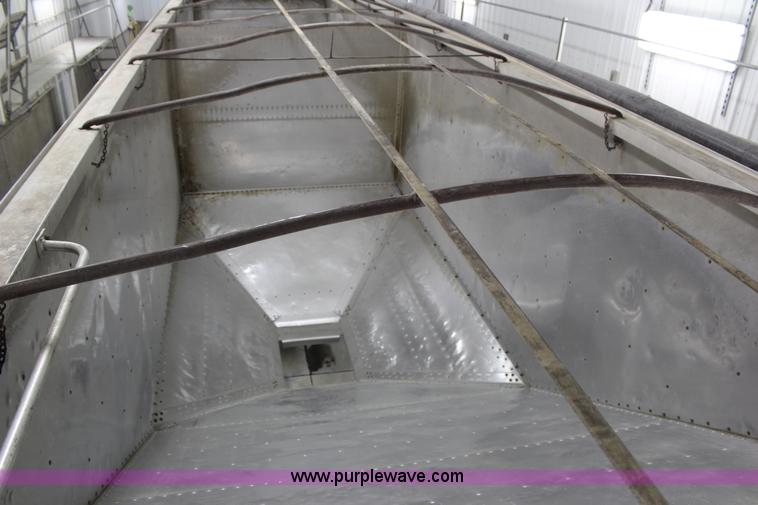 image for item G5359 1992 Timpte double hopper grain trailer