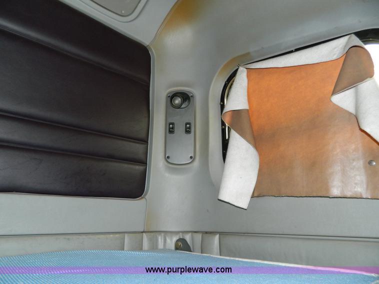 image for item G7823 2000 Freightliner Century Classic semi truck