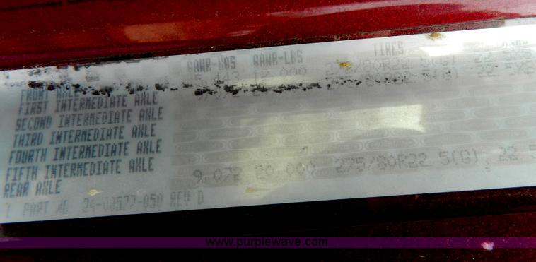 image for item G7823 2000 Freightliner Century Classic semi truck