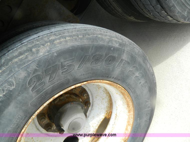 image for item G7826 2000 Wabash 53' dry van trailer